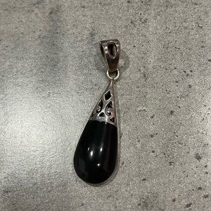 Black onyx pendant
